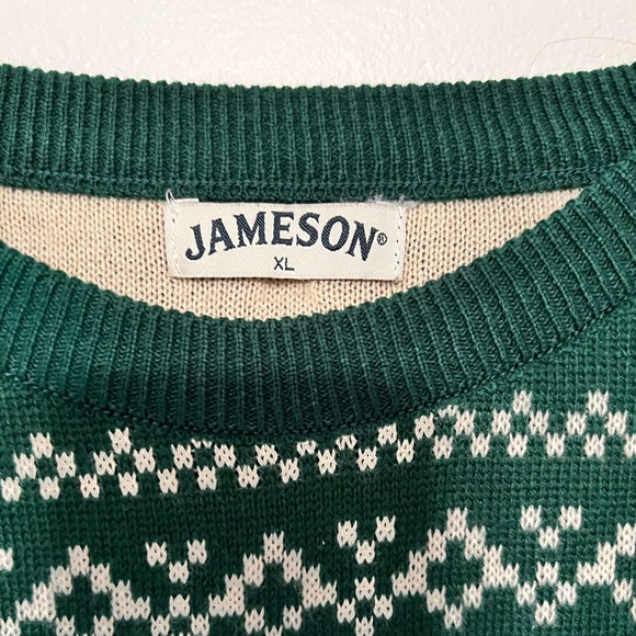 Jameson Festive Sweater - Picture 7 of 9